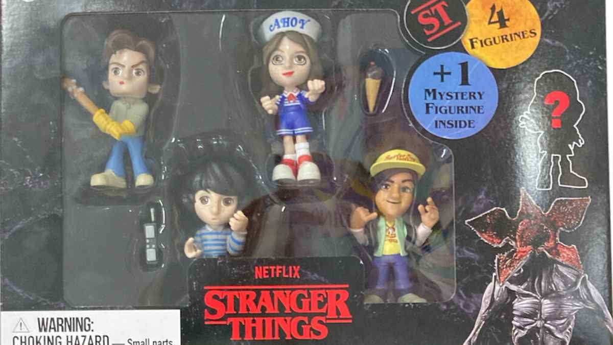 Juguetes falsos de Stranger Things incautados por la Policía Nacional en una operación contra falsificaciones en Madrid