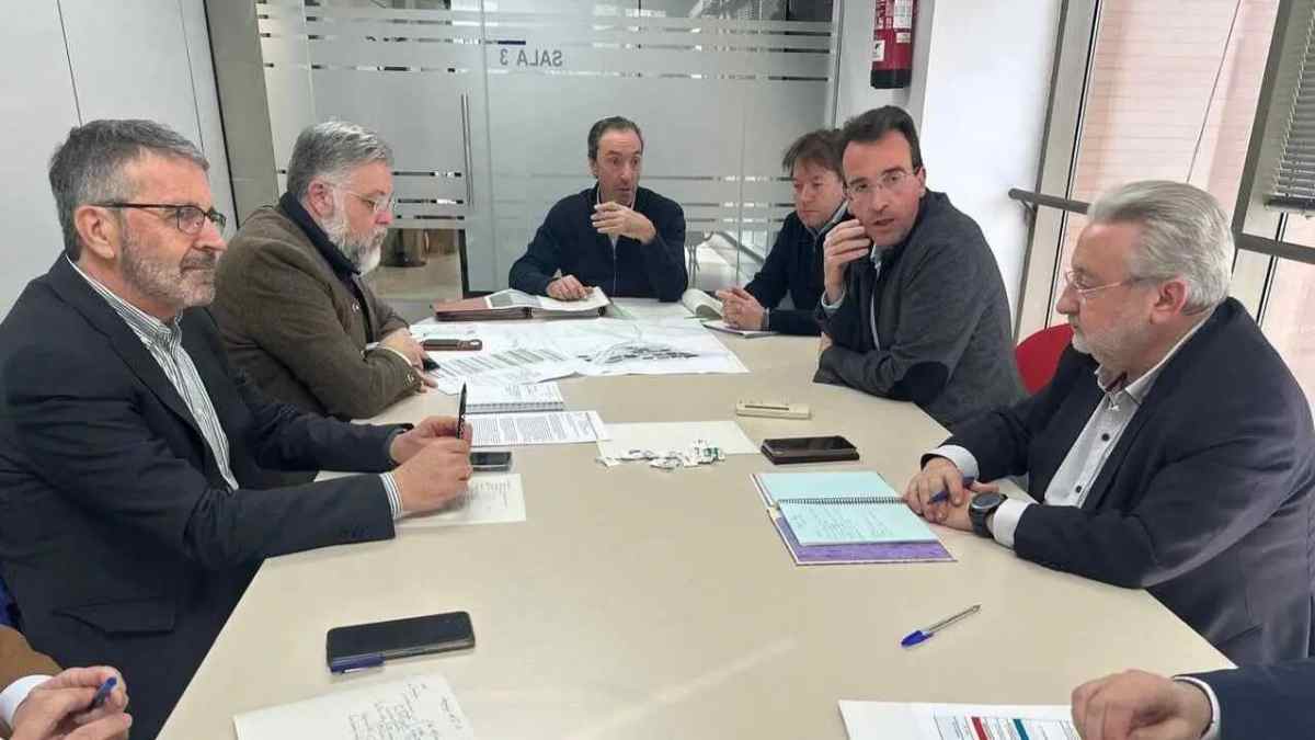 Reunión para el proyecto de la nueva residencia de mayores de Leganés que se construirá en Solagua