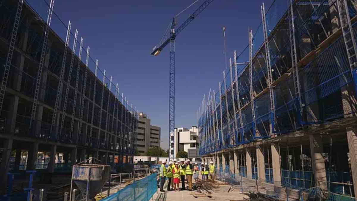 Construcción de viviendas sociales en la Comunidad de Madrid con ayudas públicas para municipios en 2026