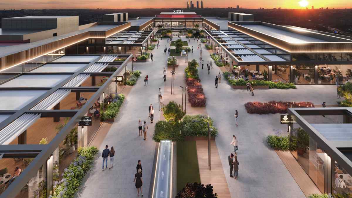 Centro comercial Lesix en Madrid tras la reforma de Sexta Avenida con zonas de ocio, restaurantes y espacios al aire libre