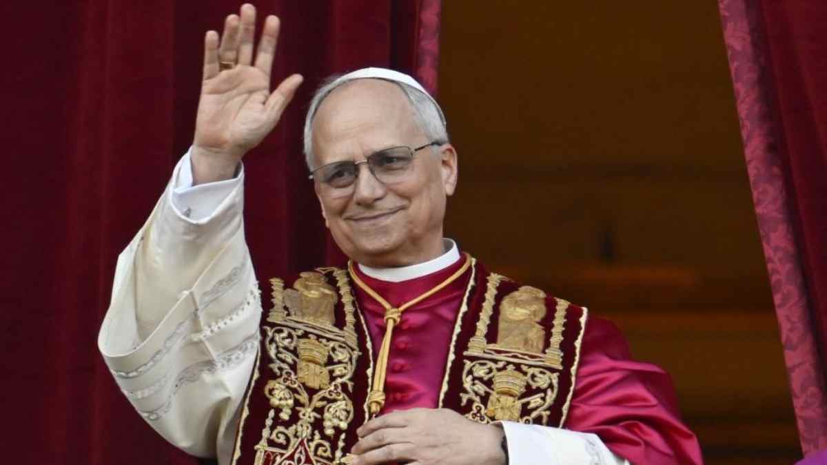 Papa saludando durante acto oficial antes de la misa en Tenerife con inscripción abierta para fieles