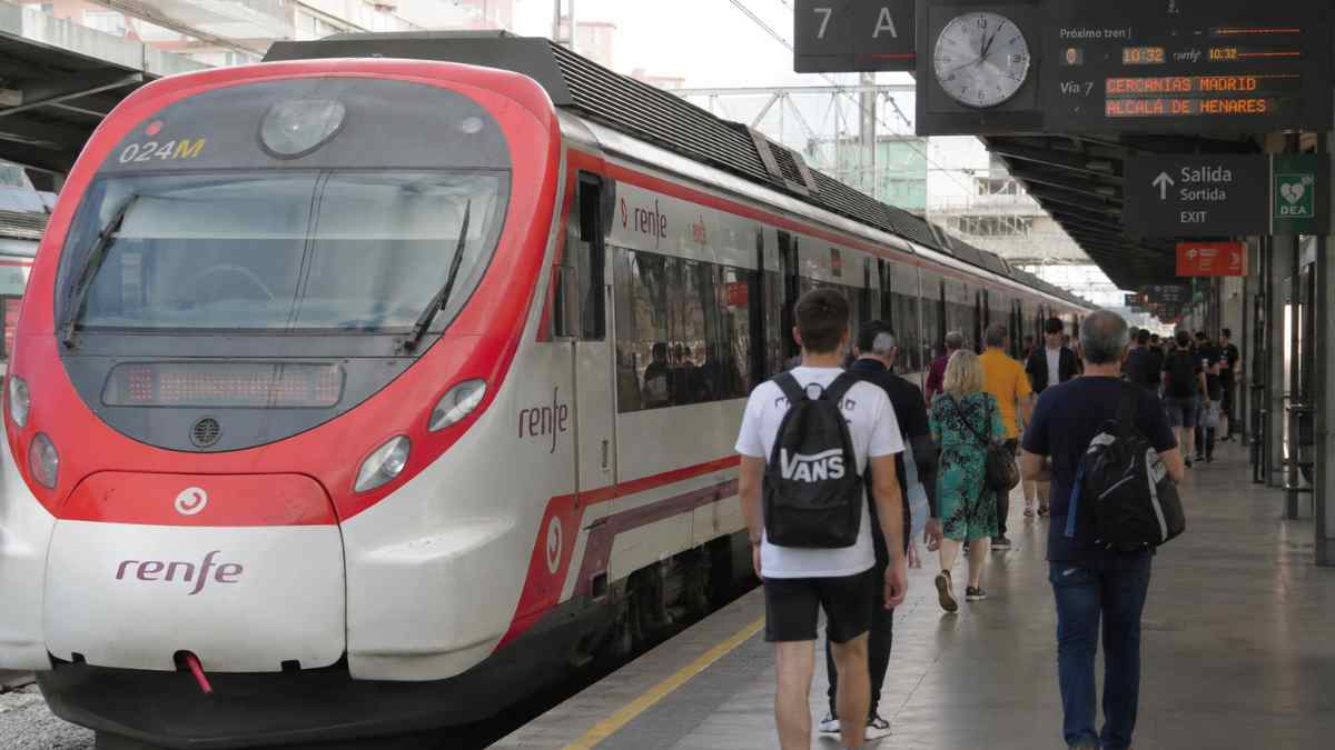 Tren de Cercanías Renfe en Madrid durante el refuerzo especial por la visita del Papa León XIV