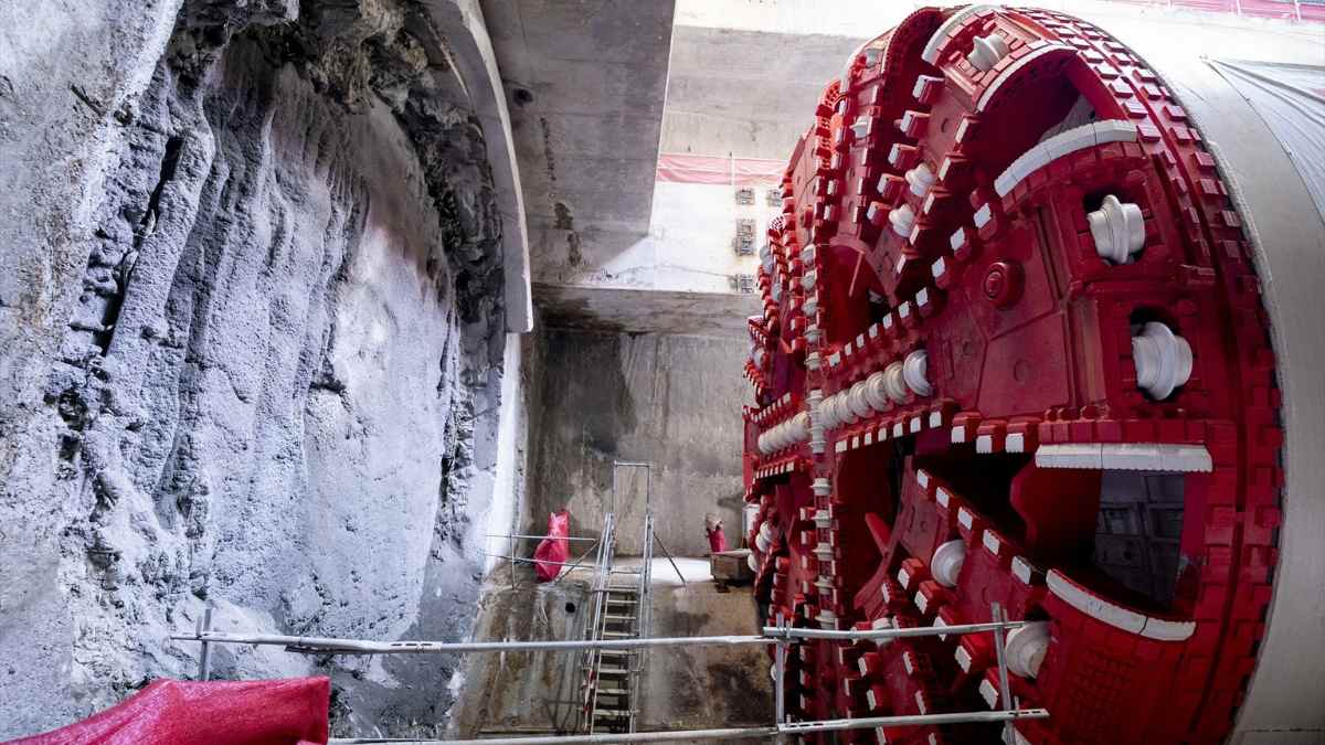 Tuneladora Mayrit durante las obras de ampliación de la Línea 11 de Metro de Madrid hacia Madrid Río