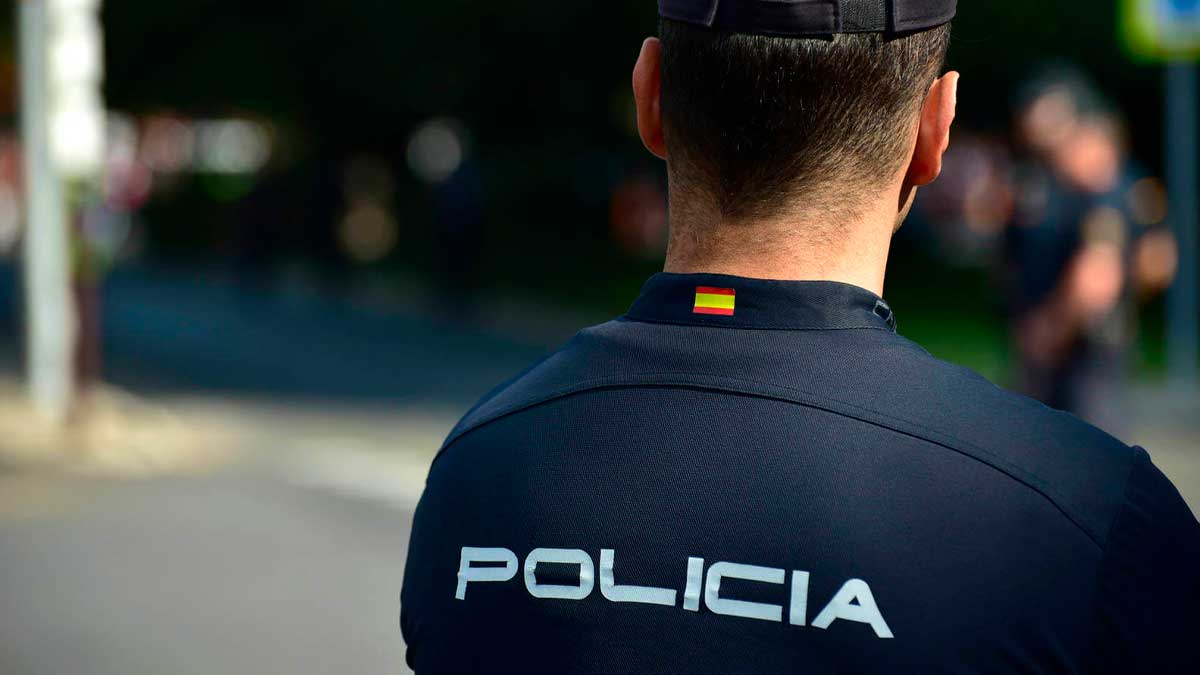 Policía en Fuenlabrada durante operativo por explotación laboral