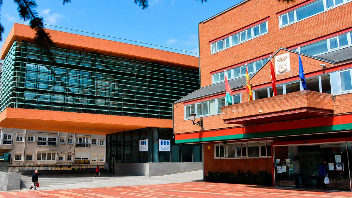 Ayuntamiento de Alcorcón durante la apertura del registro de demandantes de vivienda protegida.