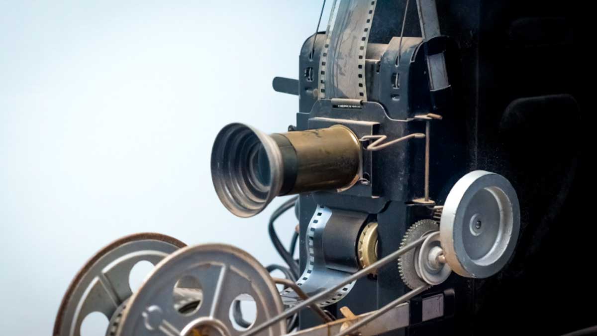 Proyector de cine en 35 mm utilizado en Cinema Paradiso en el Parque de la Bombilla
