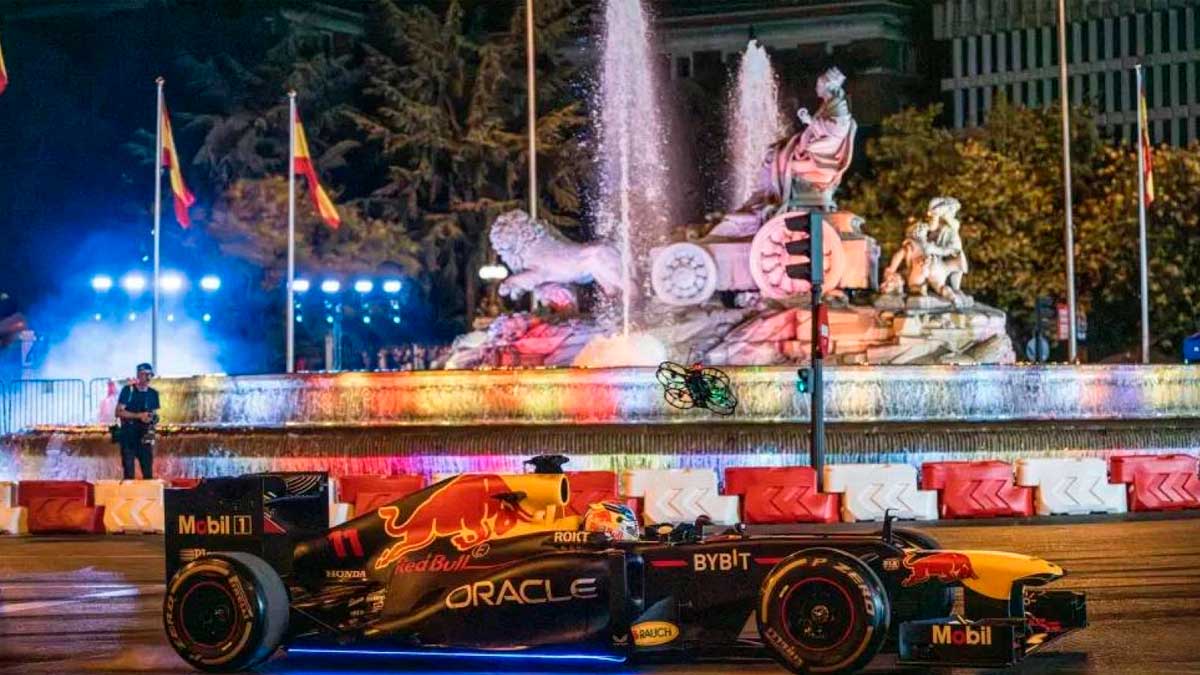 Coche de Fórmula 1 de Red Bull en Madrid durante el Gran Premio de Fórmula 1 en Madrid