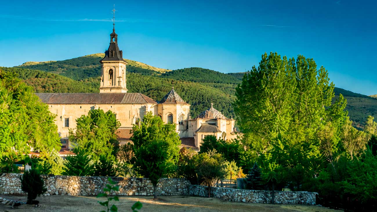 Monasterio en un pueblo de Madrid con más altitud rodeado de naturaleza