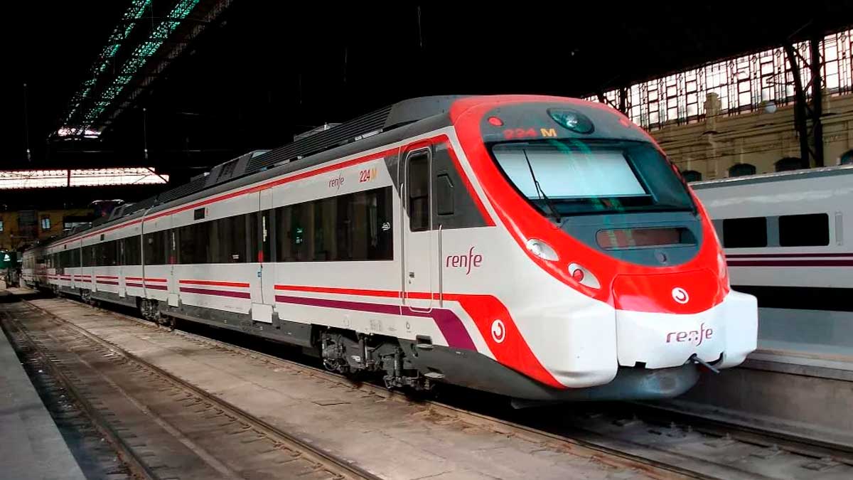 Tren de reserva de Renfe en Chamartín durante las obras en Atocha