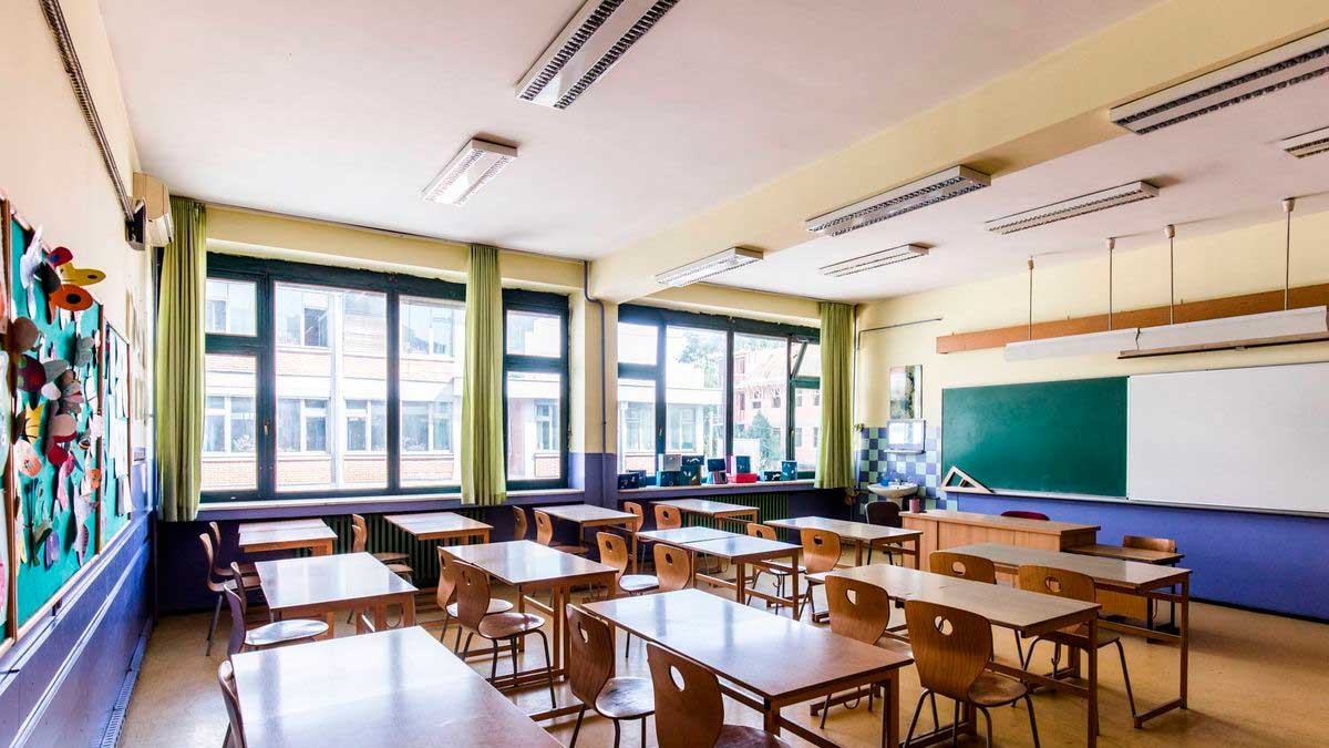 Aula de un colegio de Madrid abierta antes del comienzo de curso.