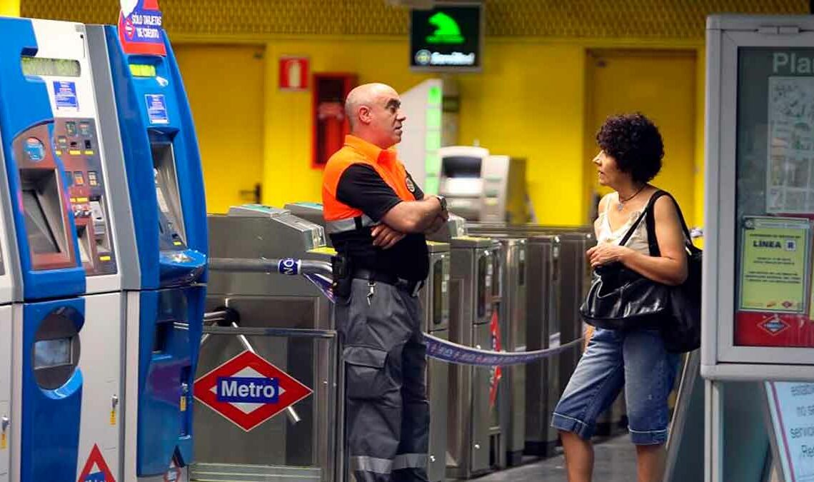 Vigilante de seguridad metro de Madrid