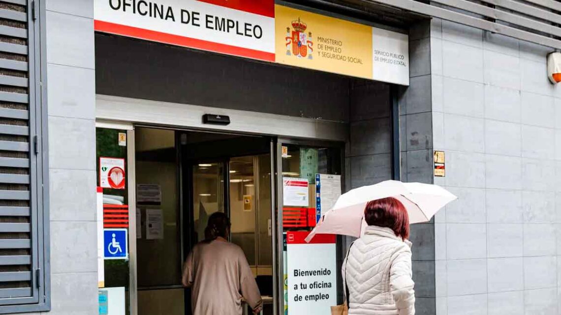 Quién puede cobrar la ayuda de 570 euros del SEPE: requisitos y pasos para solicitarla.