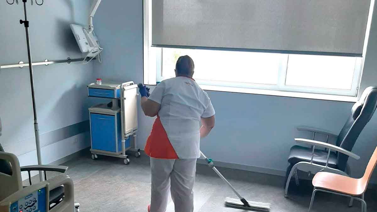 20 operarios/as de limpieza hospitalaria