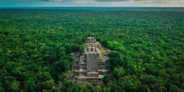 Encuentran una ciudad maya perdida