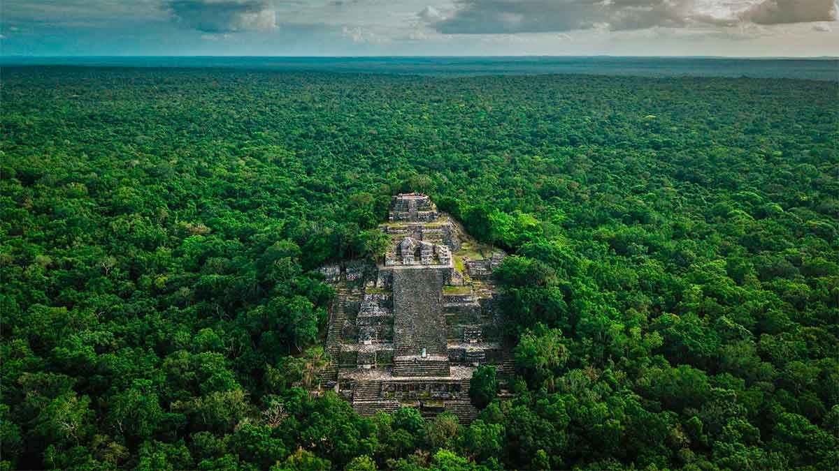 Encuentran una ciudad maya perdida
