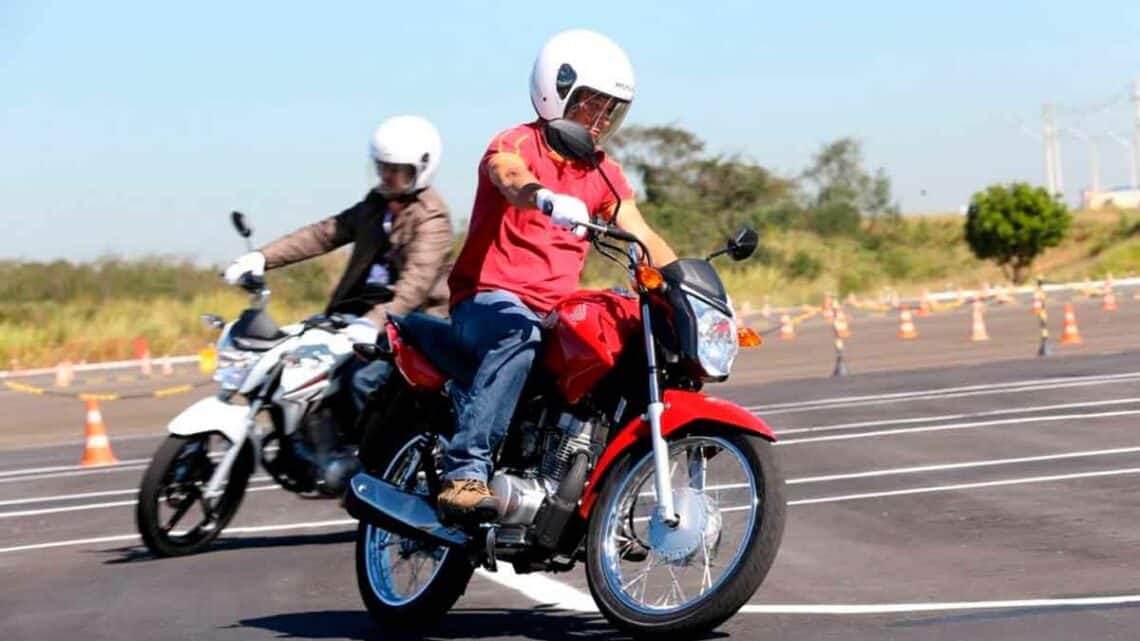 Nuevo curso DGT para motocicletas