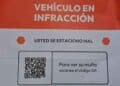 Multa código QR en vehículos.