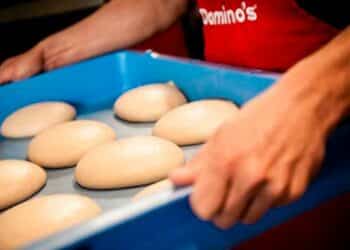 Oferta de empleo para trabajar en la fábrica de Domino’s Pizza