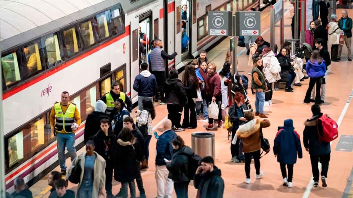 Trabajar Renfe vigilantes