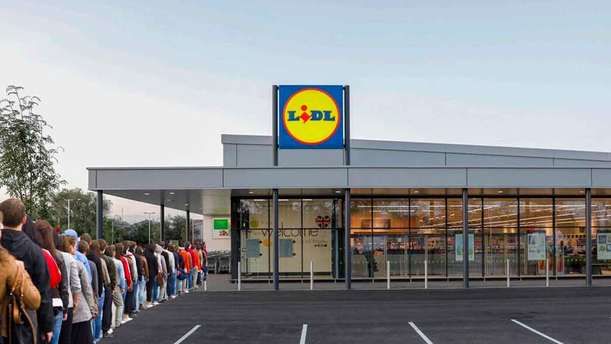 This Lidl appliance has sold out and there are long queues to buy a similar one for €30.